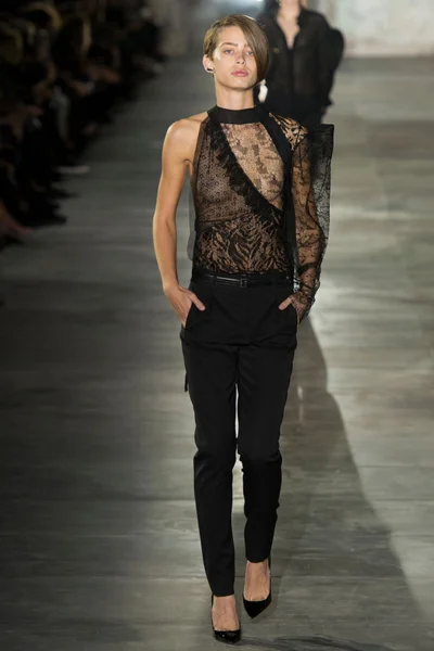Look 37